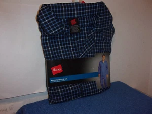 BRAND NEW MEN'S HANES COTTON BLEND WOVEN PAJAMA SET in NAVY & GREY PLAID - Picture 1 of 4
