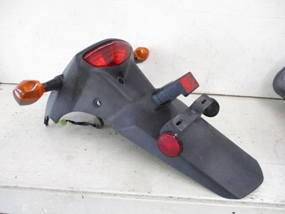 06 sinais de mudança de direção para-lama traseiro Suzuki DL 650 Vstrom 63112-27G10-5PK 2004-2011 - Imagem 1 de 4