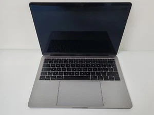 APPLE MACBOOK PRO 2017 13,3" INTEL CORE i5 2,3GHZ 16GB RAM 512GB SSD - Foto 1 di 10