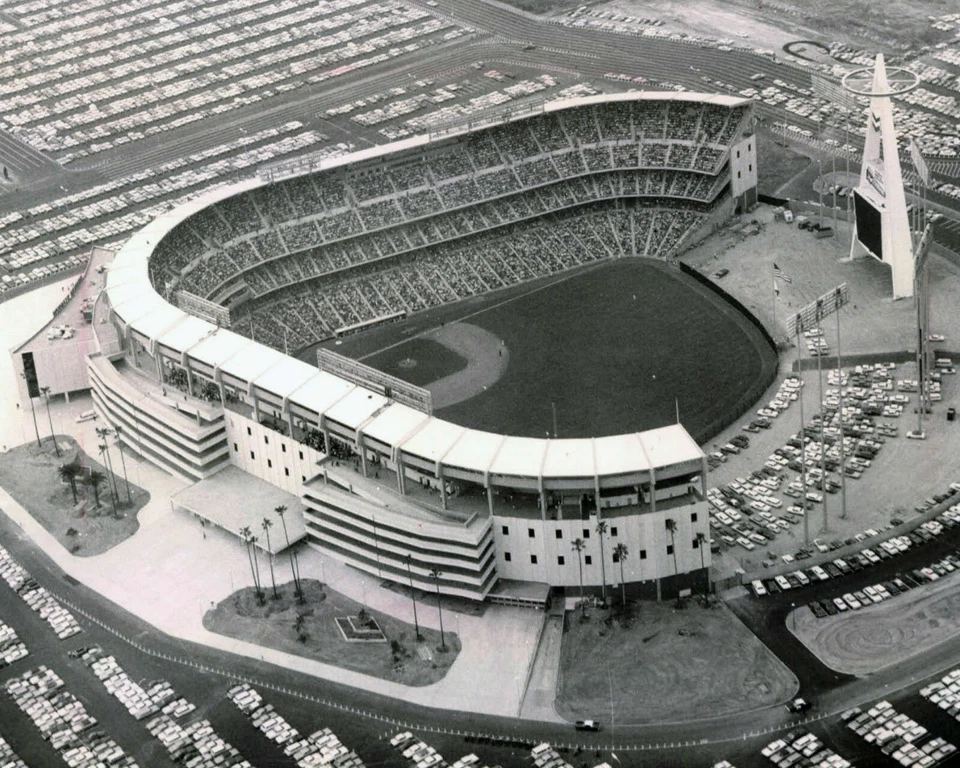 ANAHEIM STADIUM 8X10 PHOTO CALIFORNIA ANGELS BASEBALL PICTURE MLB - Image 1 of 1