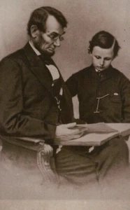 Abraham Lincoln with his son Tad, 16th President, American Civil War -- Postcard - Picture 1 of 2