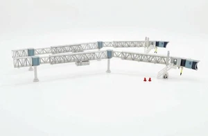 Airport 1:200 Aircraft Passenger Aerobridge 'Narrow-body Type - Clear' - Picture 1 of 14