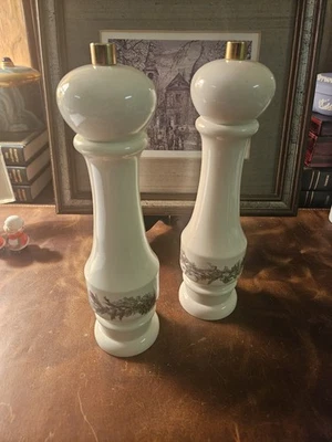 Williams-Sonoma Woodland Berry Salt And Pepper Mills Italy Both Working... - Image 1 of 4
