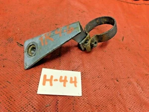 Triumph TR6, TR250 TR4, TR3, Rear engine Mount Captive Nut Bracket & Exh Clamp - Foto 1 di 2