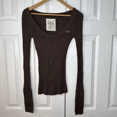 Suéter Hollister Vintage Y2K Años 90 Talla M Slim Acanalado Ajustado Marrón Cuello Redondo Foto 1 de 4