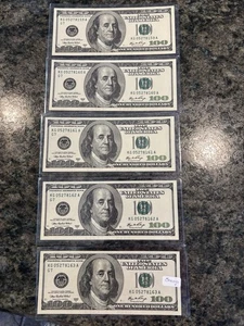 FIVE (5) - $100 Dollar Bills Consecutive Numbers - Picture 1 of 2