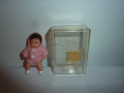 Dulce miniatura vintage casa de muñecas bebé muñeca Shackman Hong Kong ¡en estuche original! Foto 1 de 4