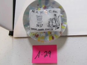 A-29 1957 OLD VINTAGE GLASS BLOWN ART PAPER WEIGHT N.A.W.C.C. DESIGN - Picture 1 of 1