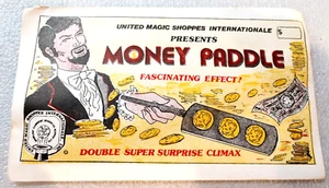Vintage Dime Store United Magic Shoppes Money Paddle Trick 1960s NOS New NOS Sealed - Bild 1 von 3