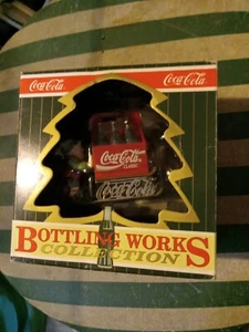 Coca-Cola Bottling Works Collection Elf 6-pack Coke On Sleigh New IN Box 1996 - Picture 1 of 2