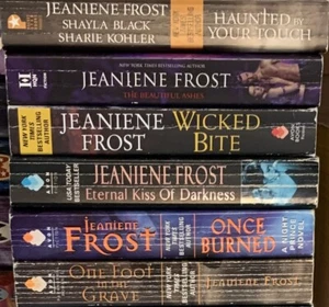 (6 pb/ 8 stories) vampire ALL by Jeaniene FROST bones ian vlad cat - Picture 1 of 4