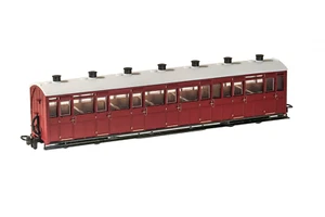 GR-440U Peco OO9 Gauge All Third Coach Unlettered Indian Red - Picture 1 of 1
