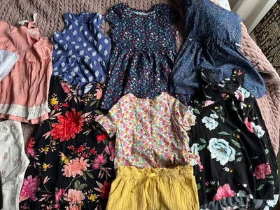 8 vestidos e roupas femininas tamanho 5 - Old Navy Lands End Target Jessica Simpson em excelente estado usado - Imagem 1 de 3