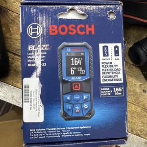Bosch Blaze 165 ft. Laser Distance  Measuring Tool GLM165-22 New - Picture 1 of 3