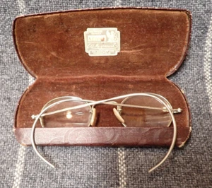 Vintage Silvaline Eyeglasses and E B Meyrowitz Nicollet Ave Mpls Glasses Case - Picture 1 of 11