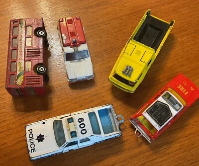 LESNEY MATCHBOX Speed/ Super Kings Lot X5 Plymouth, Ambulance, Bus, Monaco, K-7 - Image 1 of 4