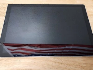 Microsoft Surface Pro 5 i5-7300U 8GB-256GB w10 Pro, Cracked Sceens, LOT OF 6 - Picture 1 of 13