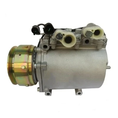 12V New AC Compressor AKC200A601A For Mitsubishi Delica Spacegear L400 94-02 - Image 1 of 4