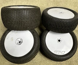 Pro Line Pre mounted Wheels And Tired Hole Shots R#8282 F#8291 - Picture 1 of 4