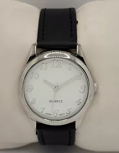 Klassische Herren Runde Silber Ton Etui Weißes Zifferblatt Schwarz Leder Armband Uhr L5 - Bild 1 von 9