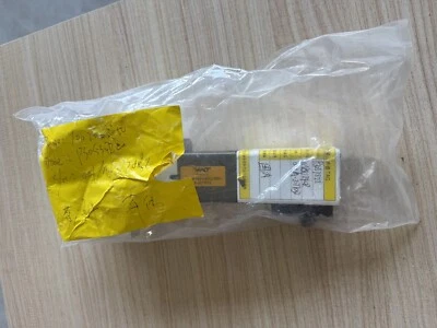 VAT 15028-FA24-AIK1 Gate Valve,Fedex/UPS fast shipping - Image 1 of 4