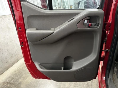 FRONTIER  2011 Door Trim Panel Rear 1006209 - Изображение 1 из 4