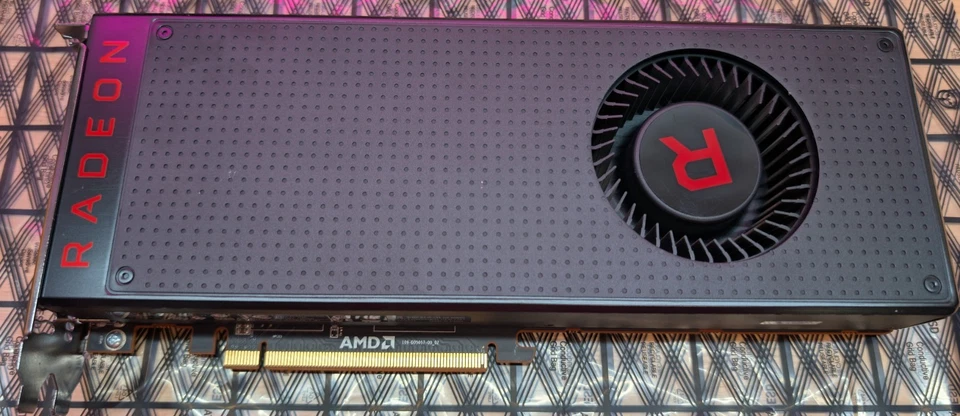 XFX Radeon RX Vega 64 8GB HBM2 Graphics Card (21275-02) 3x DP HDMI - Image 1 of 4