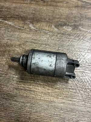 Suzuki GSXR 600 750 K1 K2 K3 Starter Motor 2001 2002 2003  - Image 1 of 3