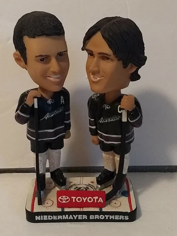 Anaheim Mighty Duck Niedermayer Brothers Bobblehead Rob Scott SGA.. Toyota*nice* Cover