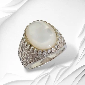 Genuine 925 Sterling Silver Women's Ring With Authentic Mother Of Pearl - Picture 1 of 4