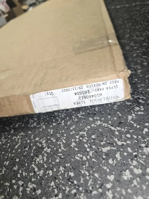 W10460612 Whirlpool Refrigerator OEM Door Gasket - Image 1 of 2