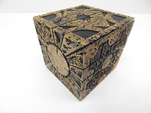 7E Hellraiser Horror Movie Replica Puzzle Box Cube Plastic Prop - Picture 1 of 4