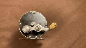Carrete de pesca raro vintage 4 Brothers Capitol (Pflueger) 60 yardas bonito trabajo con - Imagen 1 de 12