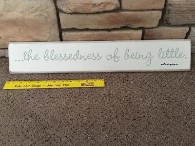 Placa de madera Danielson Designs Shakespeare “…la bendición de ser pequeño”. Foto 1 de 4
