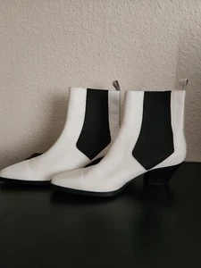 Zara White And Black Pointed Ankle Boots Size 7.5 - Picture 1 of 7