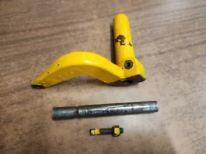 Cub Cadet 1450 Hydrostatischer Rasentraktor Bremshebel IH-394033-R1 IH-394032-R1 - Bild 1 von 6