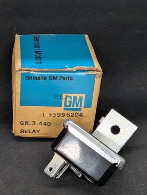 NOS 1971 1972 1973 CHEVROLET CORVETTE ANTI DIESELING A/C RELAY 3996204 GM - Image 1 of 4