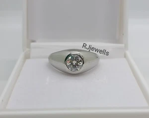 Delicado anillo de compromiso redondo de moissanita de 1,5 quilates para hombre, conjunto de bisel de plata 925 anillo - Imagen 1 de 6