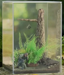 Metal Gear Solid 3 Delta Snake Eater Edición Coleccionista Terrario Estatua solo NUEVO - Imagen 1 de 3