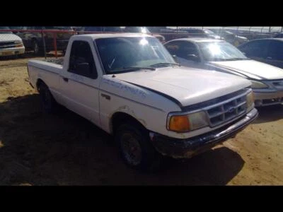 Pinça de freio a disco dianteira esquerda usada serve: 1993 Ford Ranger dianteiro de 2/90 dianteiro - Imagem 1 de 4