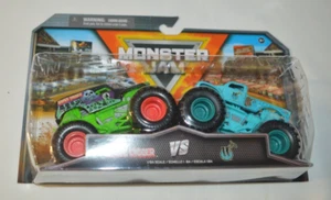 MONSTER JAM 2025 SERIES 31 - GRAVE DIGGER VS. WHIPLASH - Picture 1 of 5