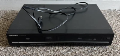 Combo reproductor de DVD y VHS Samsung - Modelo #DVD-V9650 - SOLO PIEZAS Foto 1 de 4