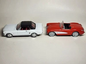 Set 2 High Speed '64 1/2 Ford Mustang & '57 Chevrolet Corvette Real Riders 1:64 - Picture 1 of 10