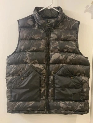 Chaleco acolchado reversible Coach para hombre grande camuflaje verde oliva negro Foto 1 de 4