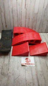 Nivelador y cuña de toba Gofast para cámper elevación de 4" para neumáticos de 30.000 libras de 32" de diámetro - Imagen 1 de 9