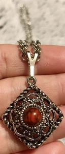 Vintage Sarah Coventry Pretty Open Metalwork Inca Fire Pendant/Chain Necklace - Picture 1 of 8