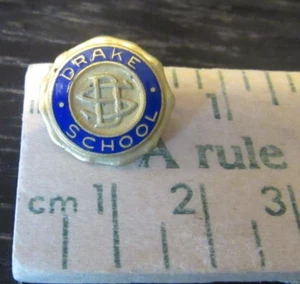 Vintage Drake School Lapel Pin Gold Tone Blue Enamel Badge 1” Collectible - Picture 1 of 5