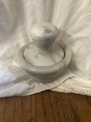 D5 Marble MUSHROOM Mortar & Pestle Set-smoky white w/ grey-black veins - Image 1 of 2
