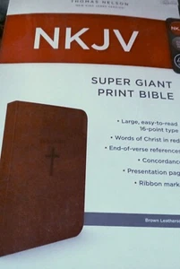 NKJV Super Giant Print Bible Imitation Leather LARGE PRINT 16 pt Easy to Read - Imagen 1 de 1