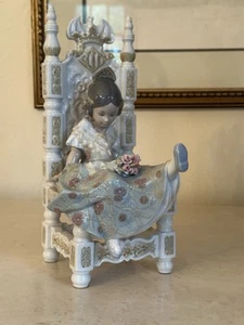 LARGE LLADRO VALENCIAN GIRL IN CHAIR - NAUGHTY GIRL -RARE -RETAIL$995 NO BOX - Picture 1 of 18